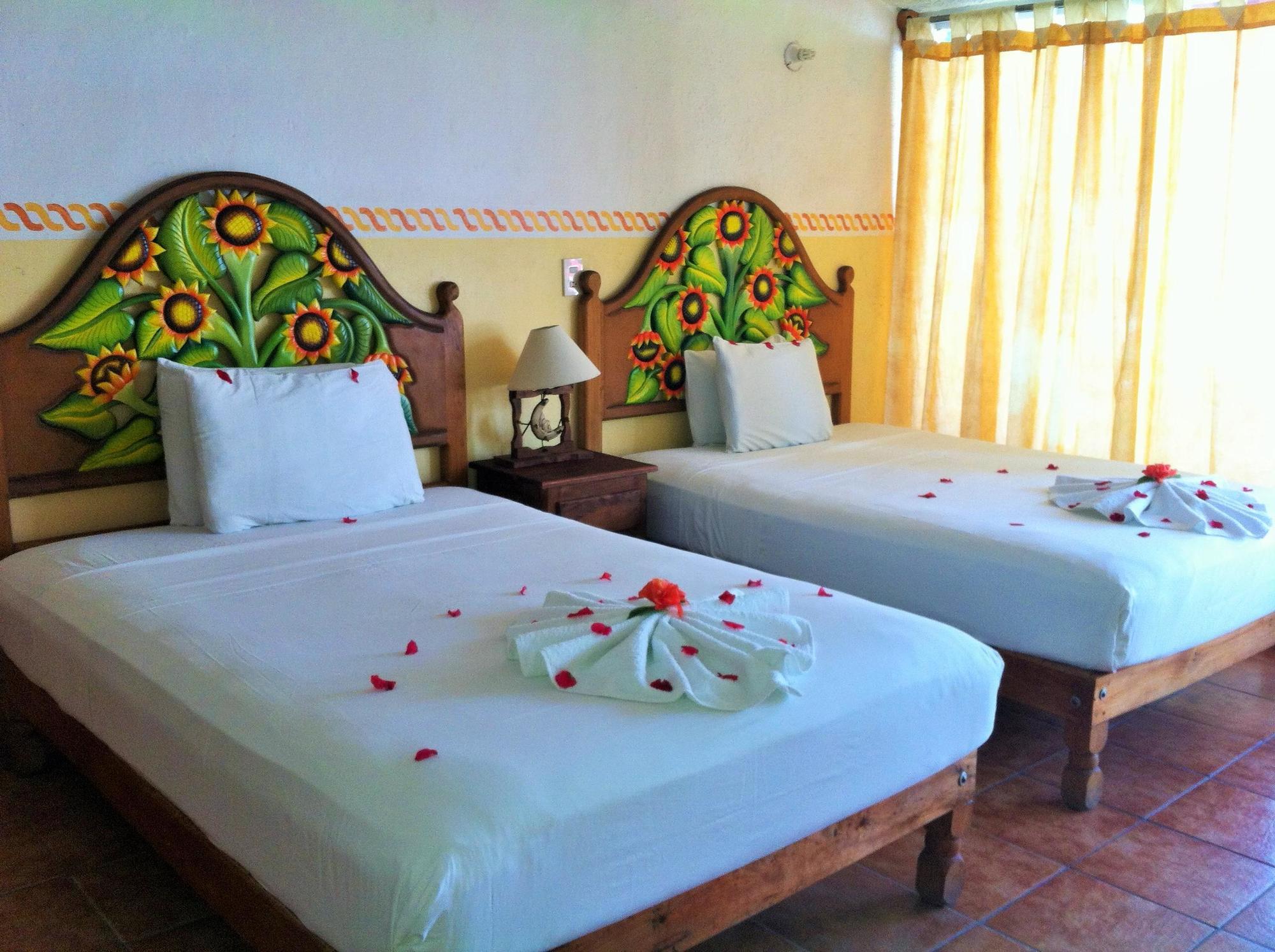 Hotel Casa De La Palma Bed & Breakfast Zihuatanejo Dış mekan fotoğraf